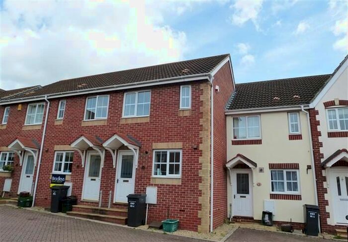 2 Bedroom Property To Rent In Standfast Place, Taunton TA2