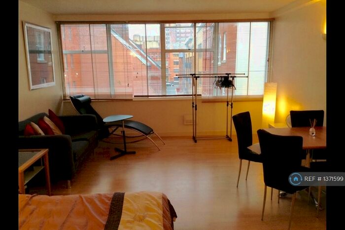Studio To Rent In York Place, Leeds, LS1