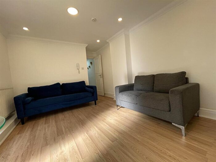 2 Bedroom Apartment To Rent In Gordon Road, Cardiff, CF24