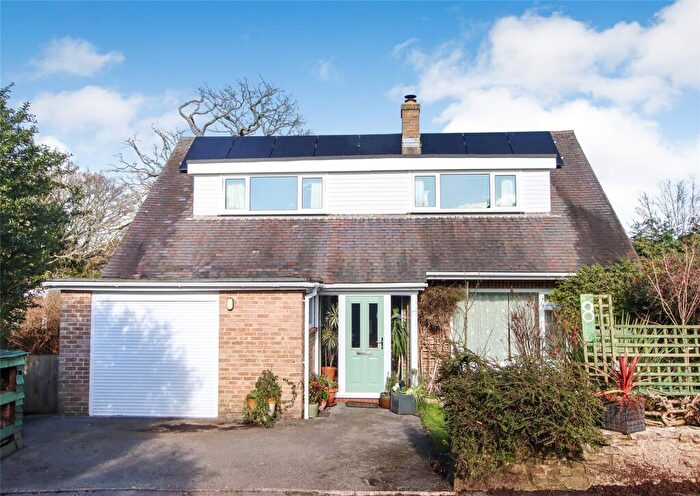 3 Bedroom Detached House For Sale In Newenham Road, Lymington, Hampshire, SO41