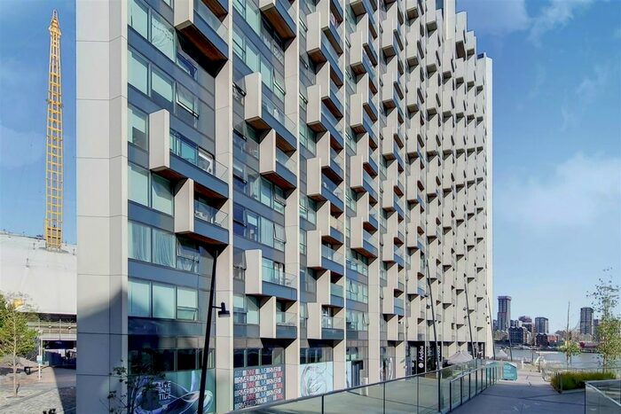 2 Bedroom Flat To Rent In Cutter Lane, London, SE10