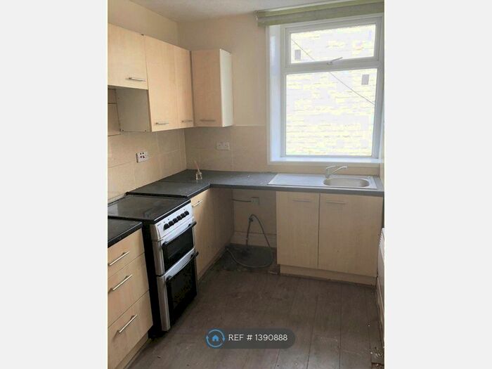 1 Bedroom Flat To Rent In Herbert Street, Burnley, BB11