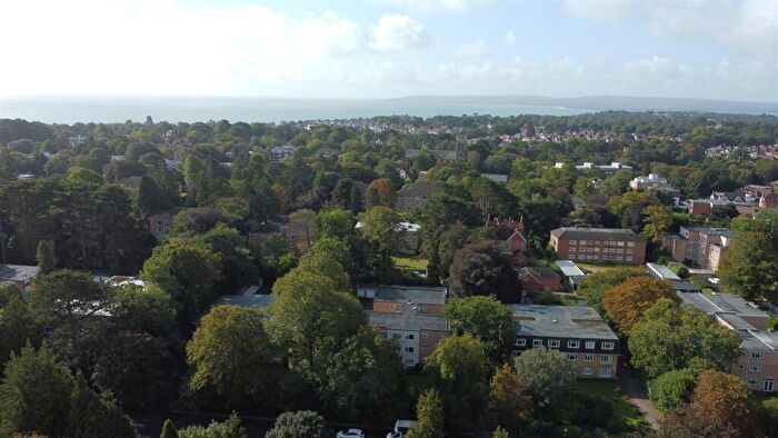 2 Bedroom Apartment To Rent In Marlborough Road, Bournemouth, BH4