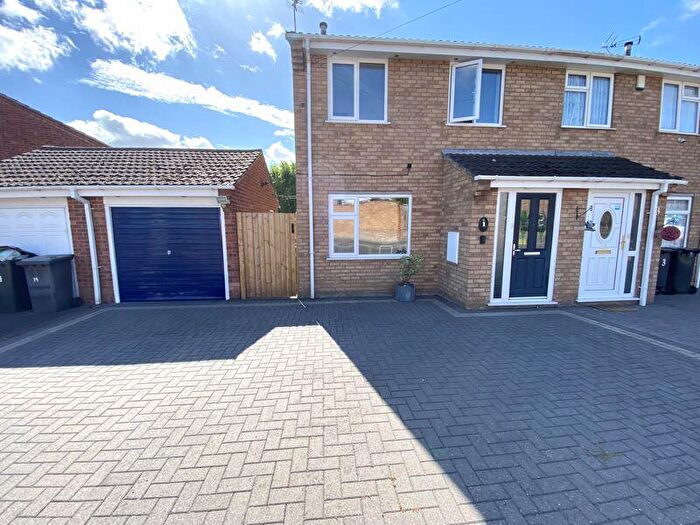 3 Bedroom Semi-Detached House For Sale In Bettina Close, Nuneaton, CV10