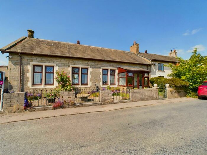 4 Bedroom Semi-Detached Bungalow For Sale In Thurnham, Lancaster, LA2