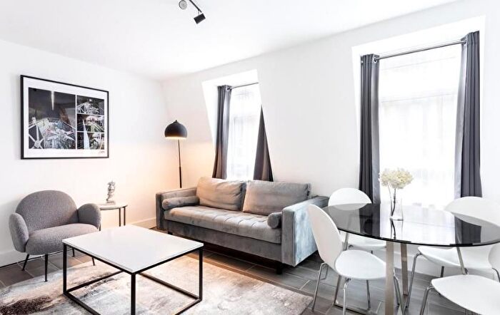 2 Bedroom Flat To Rent In Nottingham Terrace, Marylebone, London, NW1