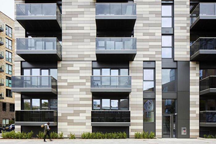 1 Bedroom Flat To Rent In Exhibition House, Chrisp Street, E14