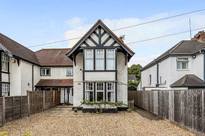 Apartment To Rent In Kennington, Oxforshire, OX1