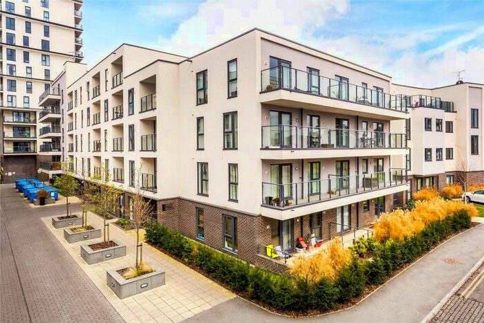 2 Bedroom Apartment To Rent In Woking, GU22