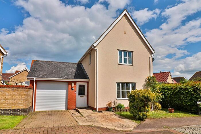 3 Bedroom Detached House For Sale In Emmerson Way, Hadleigh, Ipswich, IP7