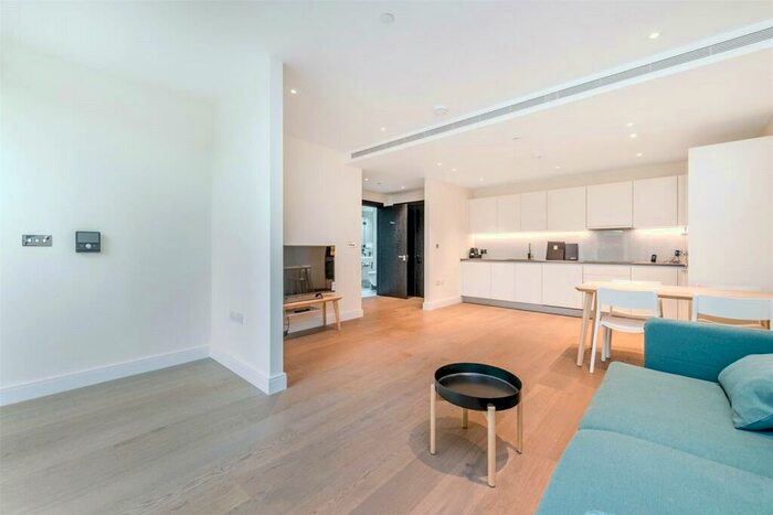 1 Bedroom Apartment To Rent In Sophora House, Queenstown Road, London, SW11