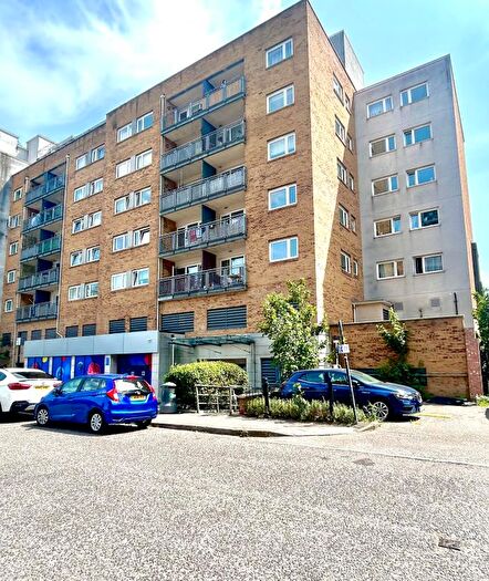 1 Bedroom Flat To Rent In Singapore Road, West Ealing, W13