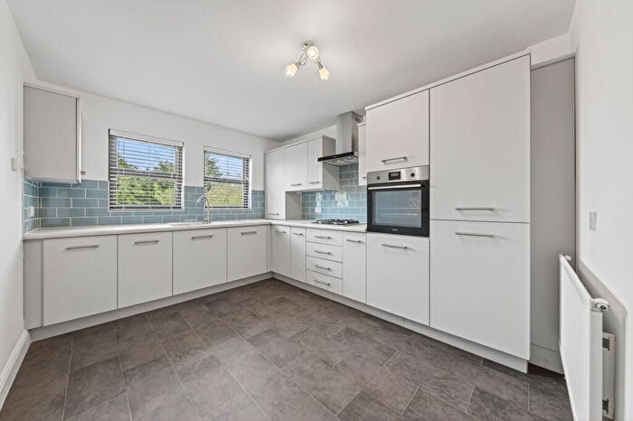2 Bedroom Apartment For Sale In The Links, Headlands, NN15