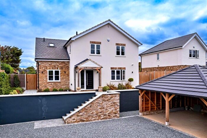 5 Bedroom Detached House For Sale In Aspen Lodge, Mott Street, High Beach, E4