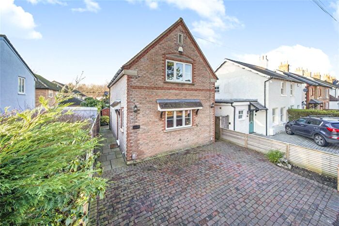 2 Bedroom Detached House For Sale In Knaphill, Woking, Surrey, GU21