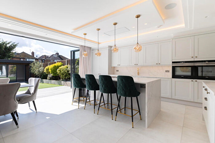 5 Bedroom House For Sale In Wemborough Road, Stanmore, HA7