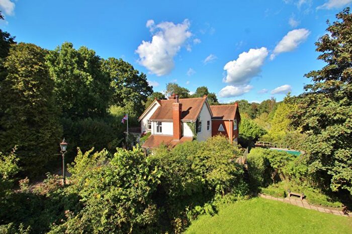 4 Bedroom Property For Sale In New Pond Hill, Cross In Hand, Heathfield, TN21