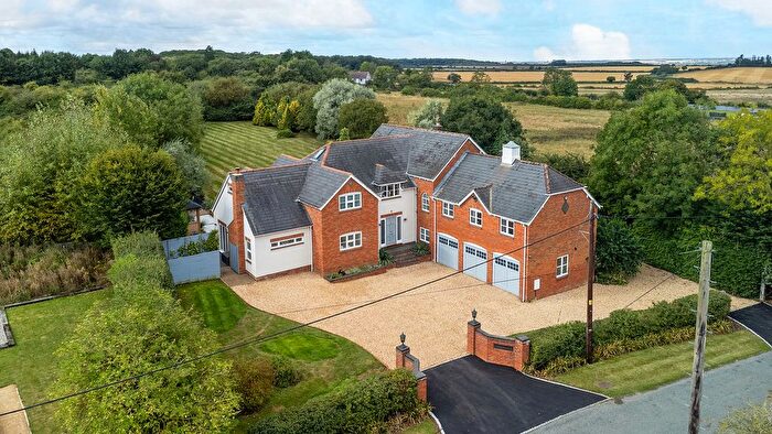 6 Bedroom Detached House For Sale In Scotsdale West End, Haynes, MK45