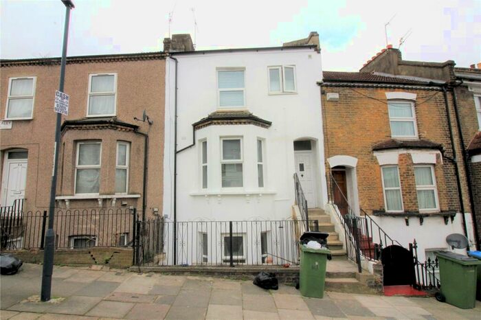 1 Bedroom Flat To Rent In Waverley Road, London, SE18