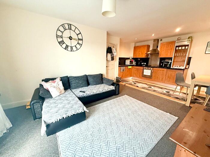 2 Bedroom Apartment To Rent In Plains Road, Nottingham, Nottinghamshire, NG3