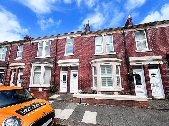 2 Bedroom Apartment For Sale In Ash Grove, Wallsend, NE28