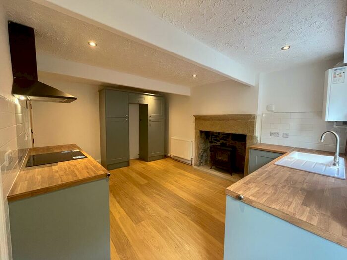 2 Bedroom House To Rent In Cross Roads, BD22