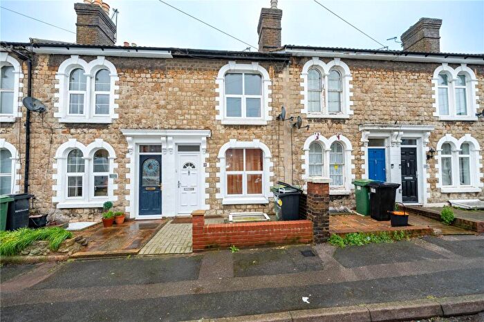2 Bedroom Terraced House For Sale In Waterlow Road, Maidstone, Kent, ME14