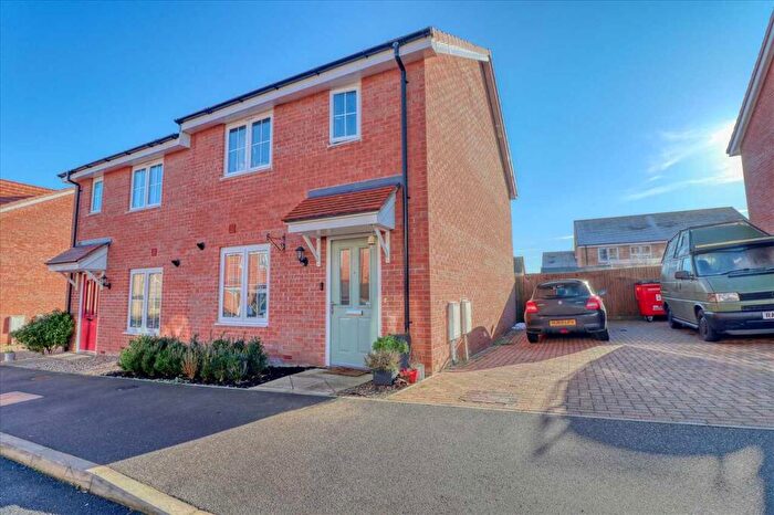 3 Bedroom Semi-Detached House For Sale In Honeypot Way, Walton On The Naze, CO14