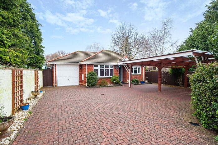 3 Bedroom Bungalow For Sale In Church Road, Stotfold, Hitchin, SG5