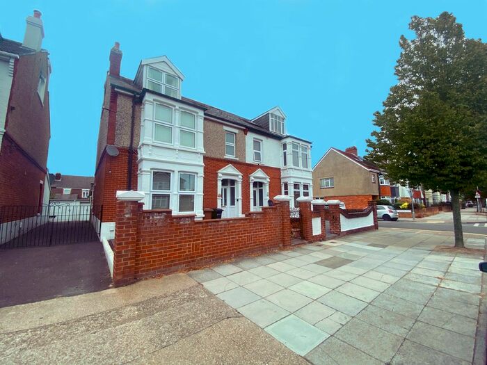 4 Bedroom Property To Rent In Kirby Road, Portsmouth PO2