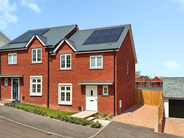 3 Bedroom Semi Detached House For Sale In Stapleton Way, Exeter, Devon, EX2