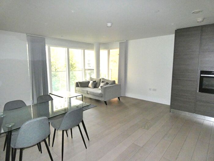 2 Bedroom Flat To Rent In Hopgood Tower, Kidbrooke, SE3