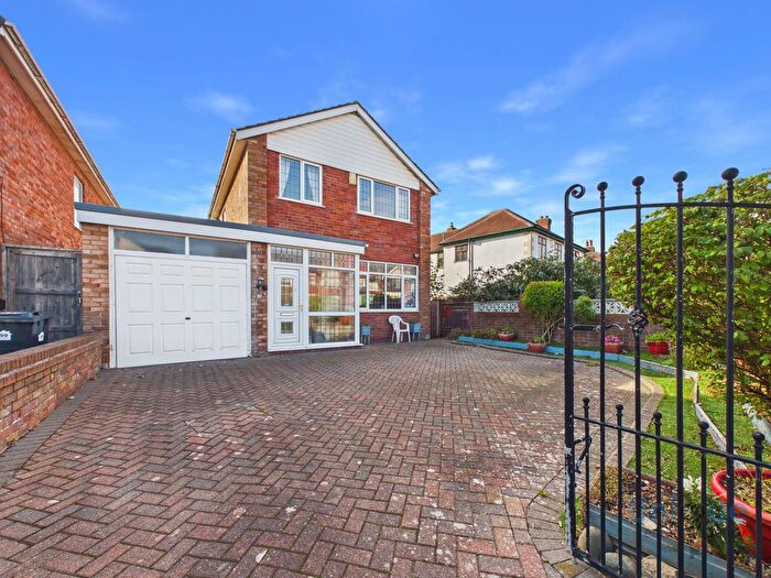 3 Bedroom Detached House For Sale In Harrowside, Blackpool, FY4