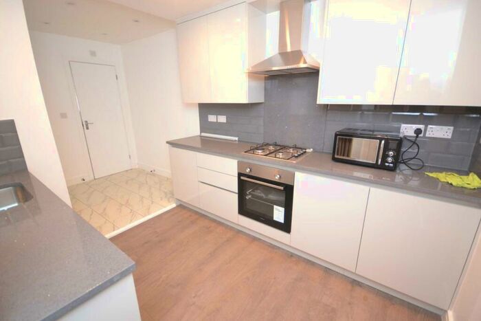 4 Bedroom Terraced House To Rent In St Edwards Road, Reading, RG6