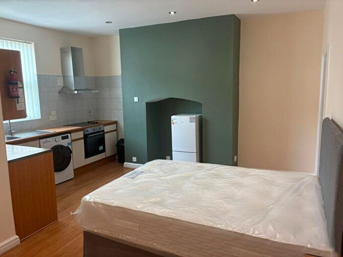 1 Bedroom Flat To Rent In Paradise Street, Audenshaw, M34