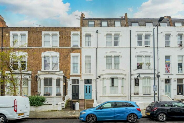 2 Bedroom Flat To Rent In Sinclair Road, London, W14