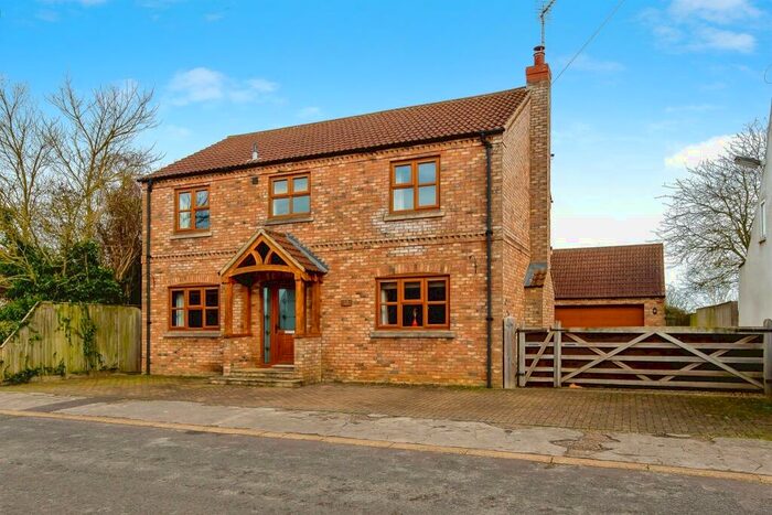 4 Bedroom Detached House For Sale In St. Pauls Road North, Walton Highway, Wisbech, PE14