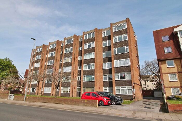 2 Bedroom Flat To Rent In Victoria Road North, Southsea, PO5