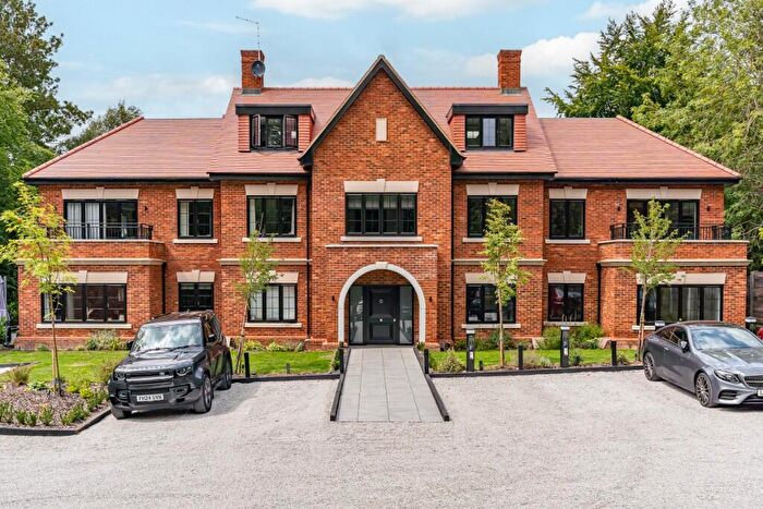 2 Bedroom Apartment For Sale In Caddington House, New Road, Digswell, Welwyn, Hertfordshire, AL6