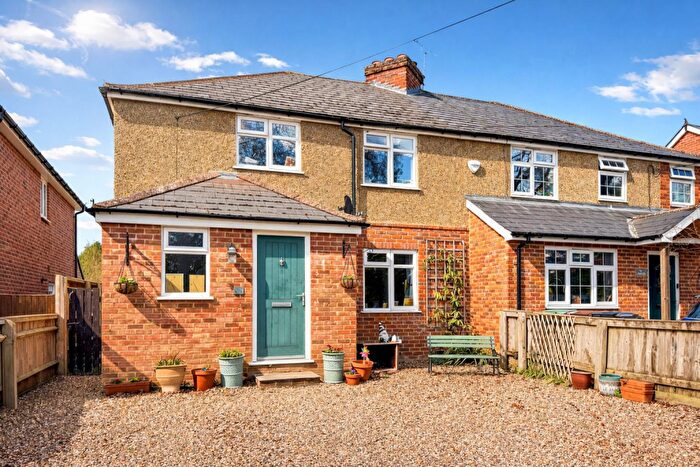 4 Bedroom Semi-Detached House For Sale In Hazelmoor Lane, Gallowstree Common, RG4