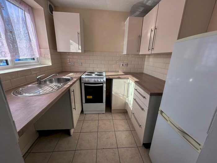 1 Bedroom House To Rent In Chinook, Colchester, CO4
