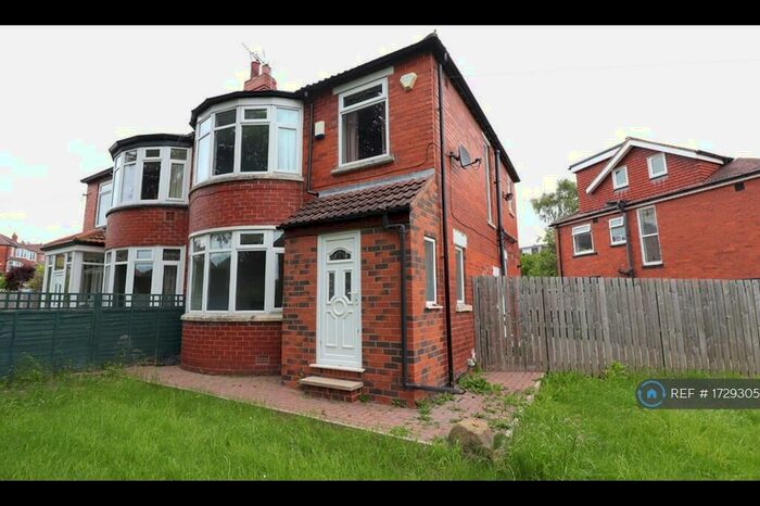 3 Bedroom Semi-Detached House To Rent In Kedleston Road, Leeds, LS8