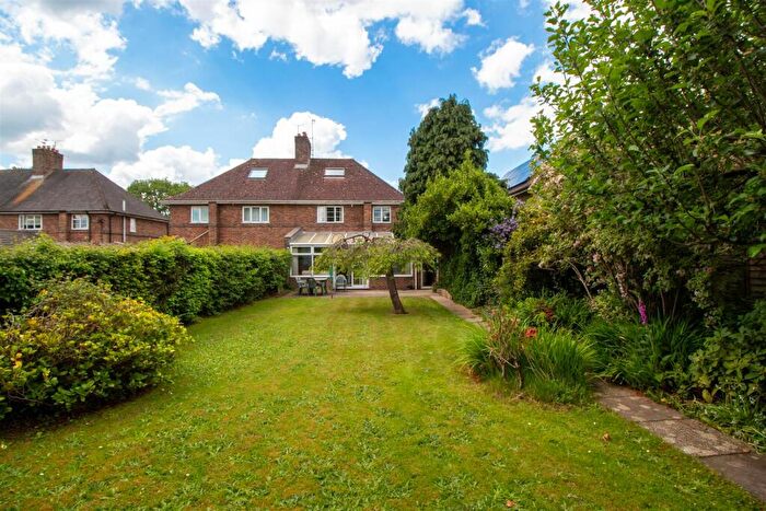 3 Bedroom Semi-Detached House For Sale In Lewes Road, Horsted Keynes, RH17