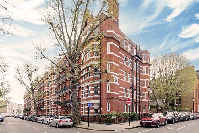 2 Bedroom Flat To Rent In Trebovir Road, London, SW5
