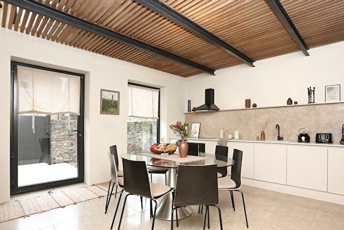3 Bedroom Semi-Detached House To Rent In B Kings Road, Tottenham, London, N17