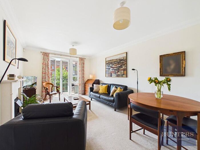 2 Bedroom Apartment For Sale In Cedar Court, Humphris Place, Cheltenham, GL53