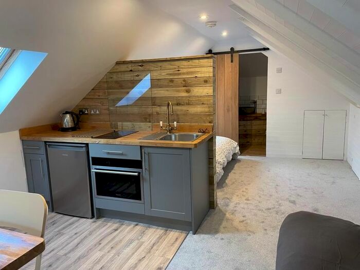 1 Bedroom Flat To Rent In Manor Road, Wantage, OX12