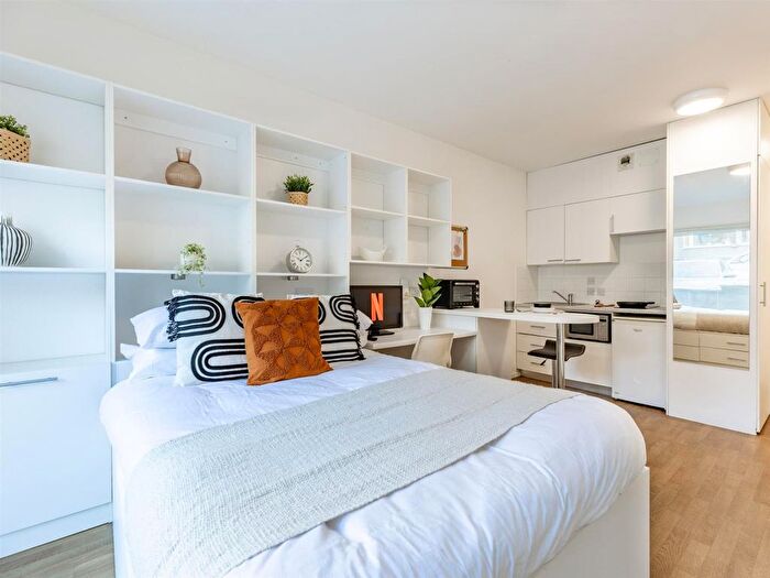 Studio To Rent In Alexandra Road, Mutley, Plymouth, PL4