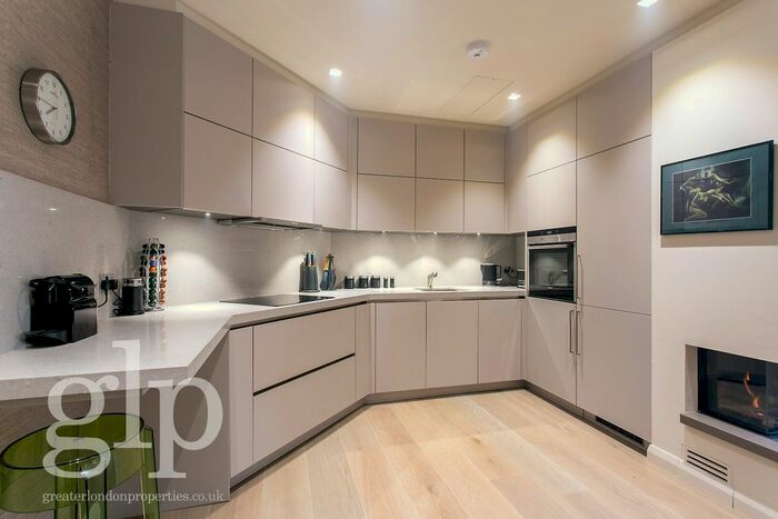 1 Bedroom Flat To Rent In Marshall Street, London, Greater London, W1F