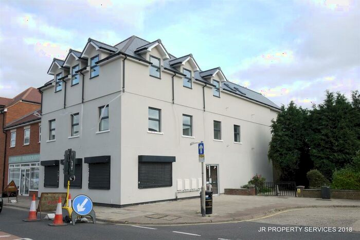 2 Bedroom Apartment To Rent In High Street, Cheshunt, EN8